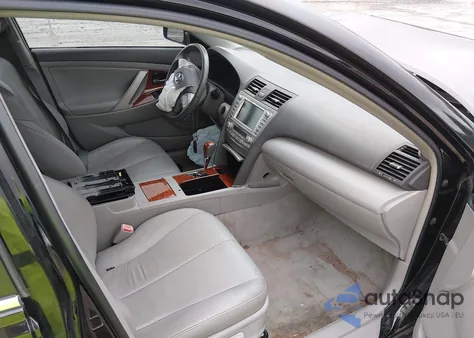 2011 Toyota Camry Xle V6 z USA, uszkodzony, nr VIN 4T1BK3EKXBU126579